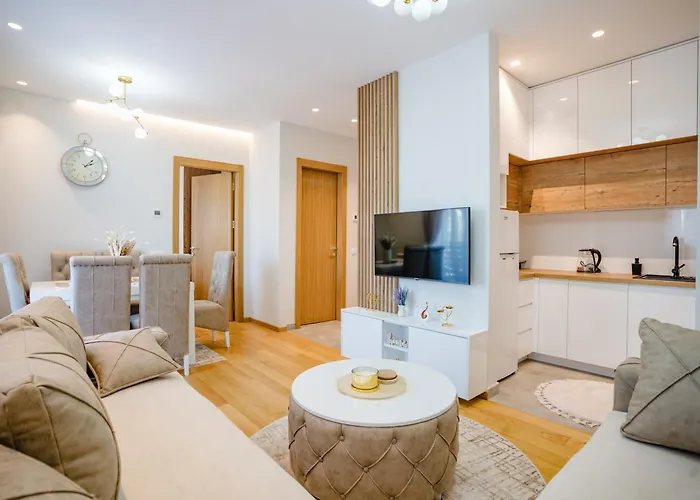 Albatros Lux 즐라티보