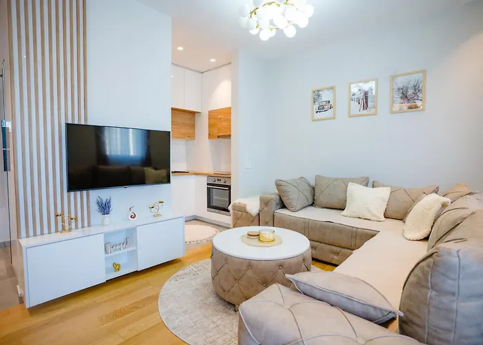 아파트 Albatros Lux